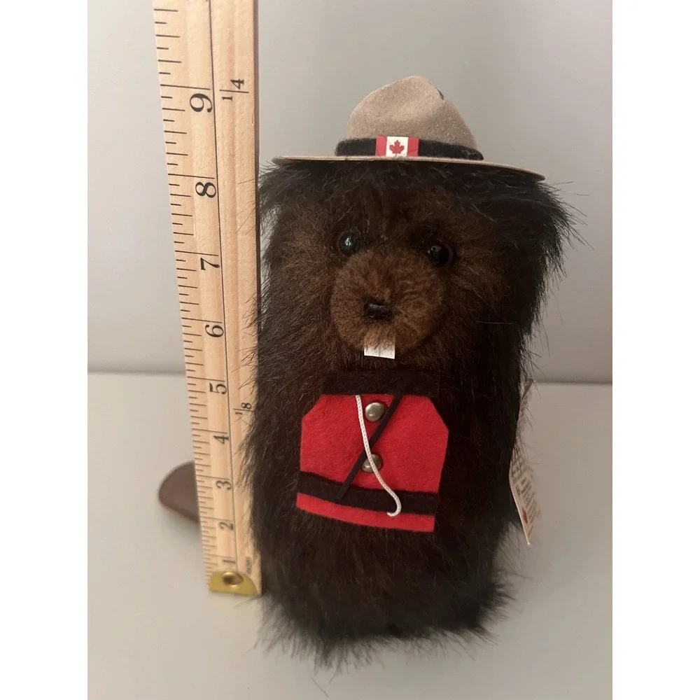 VTG Littlewood Cottage‎ Brewster Canadian Mounted Police Plush Beaver Canada NWT